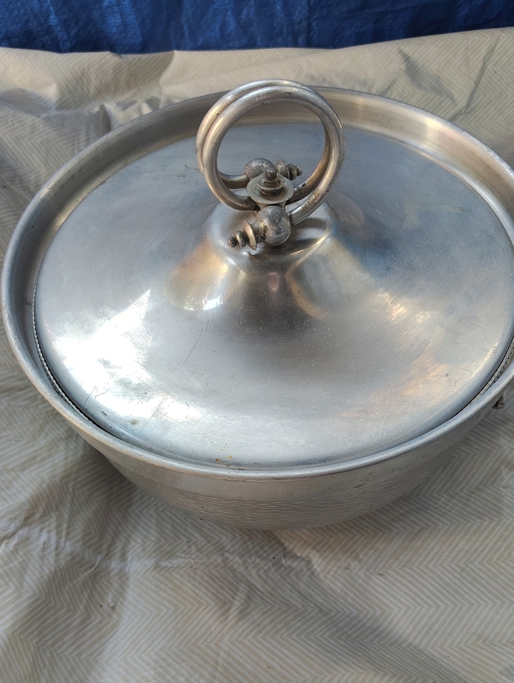 Classic Silver Aluminum Covered Casserole - Silver